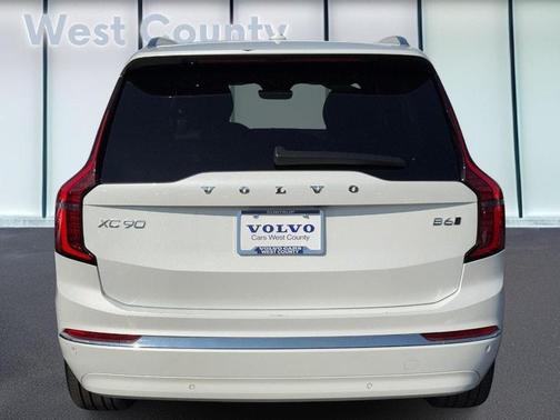 2025 Volvo XC90 B6 Plus 7-Seater