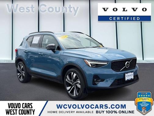 Fjord Blue Metallic 2024 Volvo XC40 B5 Ultimate Dark Theme
