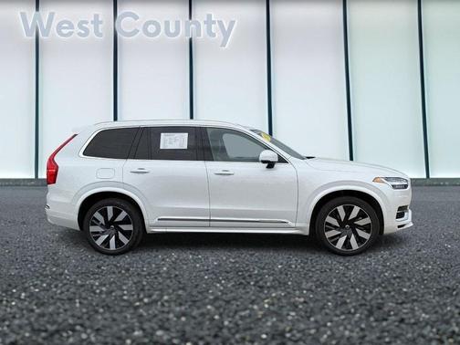2024 Volvo XC90 Recharge Plug-In Hybrid T8 Ultimate Bright Theme 7-Seater
