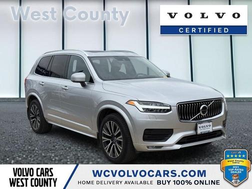 2022 Volvo XC90 T6 Momentum 7 Passenger
