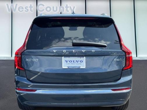 2025 Volvo XC90 B6 Plus 7-Seater