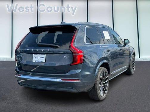 2025 Volvo XC90 B6 Plus 7-Seater