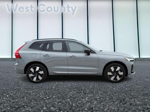 2025 Volvo XC60 Plug-In Hybrid T8 AWD Plus