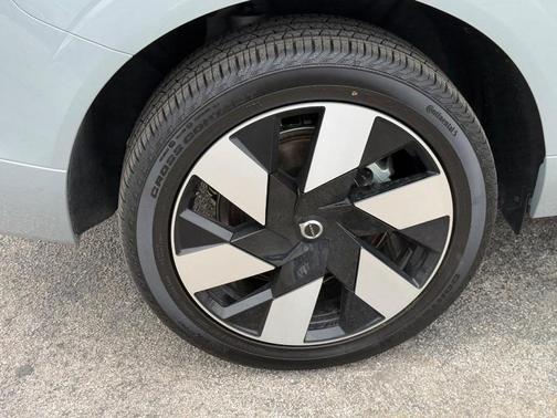 2025 Volvo XC60 Plug-In Hybrid T8 AWD Plus