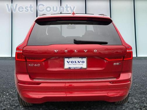 2022 Volvo XC60 B5 Momentum