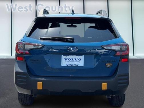 Ice Silver Metallic 2023 Subaru Outback Wilderness