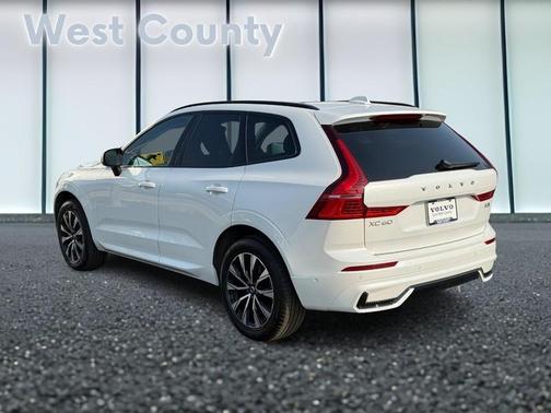 2025 Volvo XC60 B5 Plus
