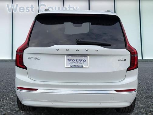 2025 Volvo XC90 B6 Plus 7-Seater