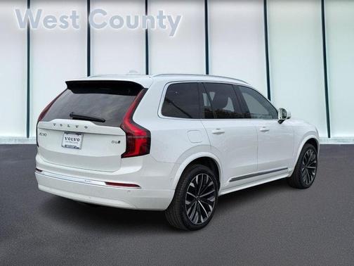 2025 Volvo XC90 B6 Plus 7-Seater
