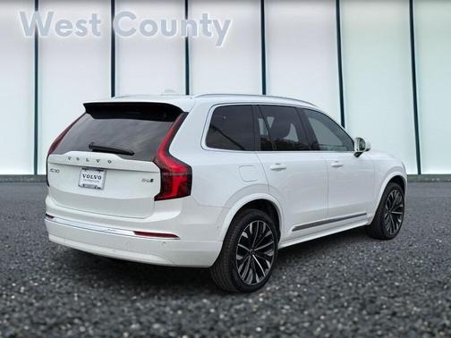 2025 Volvo XC90 B6 Plus 7-Seater