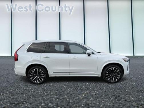 2025 Volvo XC90 B6 Plus 7-Seater
