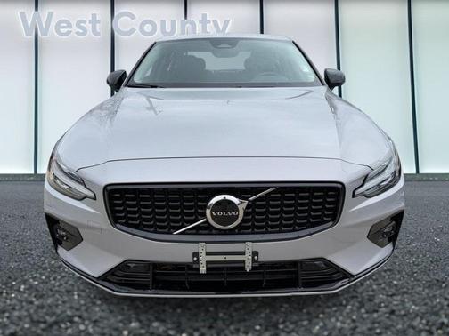 2025 Volvo S60 B5 Core