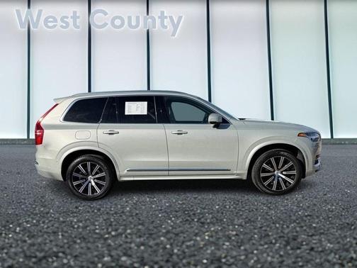 2022 Volvo XC90 T6 Inscription 7 Passenger