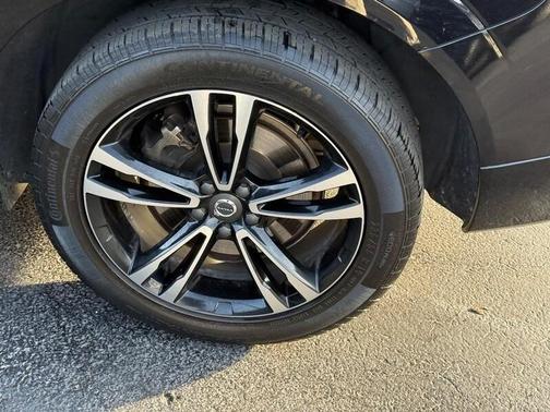 2019 Volvo XC60 T6 Momentum