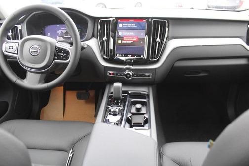 2025 Volvo XC60 Plug-In Hybrid T8 AWD Plus