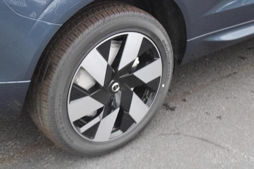 2025 Volvo XC60 Plug-In Hybrid T8 AWD Plus