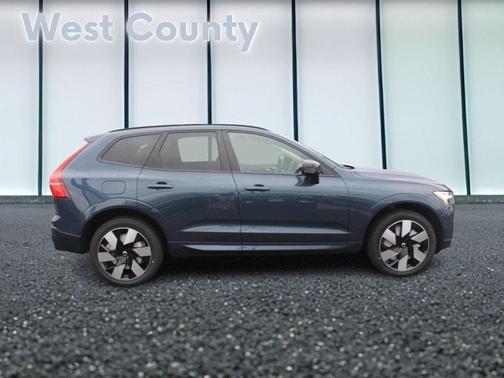 2025 Volvo XC60 Plug-In Hybrid T8 AWD Plus