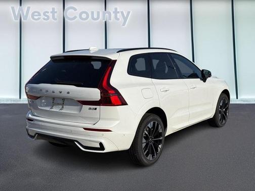 2026 Volvo XC60 B5 Plus