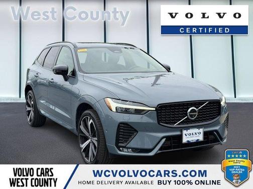 Gray Metallic 2023 Volvo XC60 B5 Ultimate Dark Theme