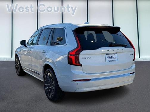 2025 Volvo XC90 B6 Plus 7-Seater
