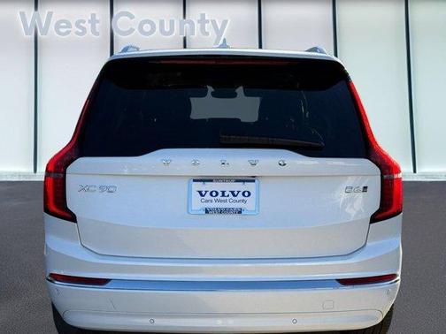 2025 Volvo XC90 B6 Plus 7-Seater