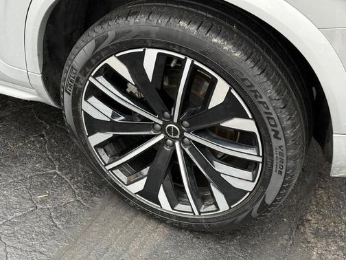 2025 Volvo XC90 B5 2025.5 PLUS