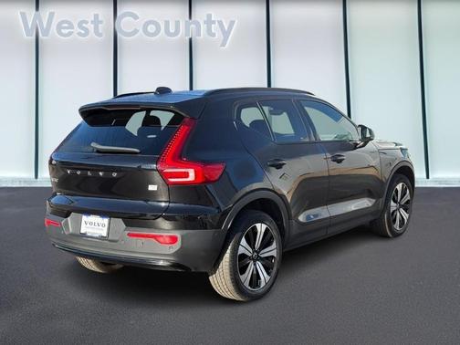 2023 Volvo XC40 Recharge Pure Electric Twin Plus