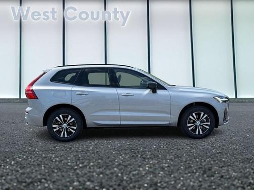 2025 Volvo XC60 B5 AWD Core