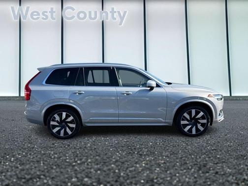 2024 Volvo XC90 Recharge Plug-In Hybrid T8 Ultimate 6-Seater