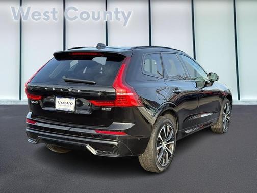 2025 Volvo XC60 B5 Plus