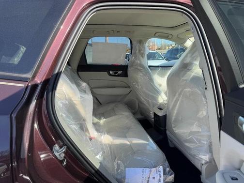 2026 Volvo XC60 Plug-In Hybrid T8 Ultra