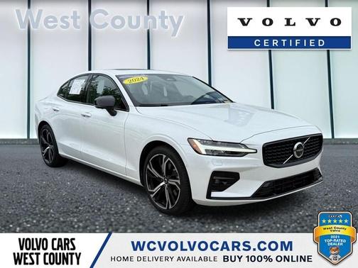 2024 Volvo S60 B5 Plus Dark Theme