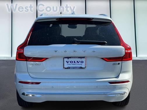 2023 Volvo XC60 B5 Plus Bright Theme