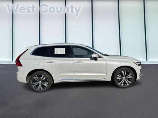 2023 Volvo XC60 B5 Plus Bright Theme
