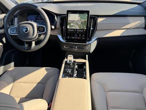 Red Metallic 2026 Volvo XC90 B6 Plus 6-Seater