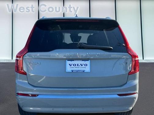 2025 Volvo XC90 B6 Plus 7-Seater