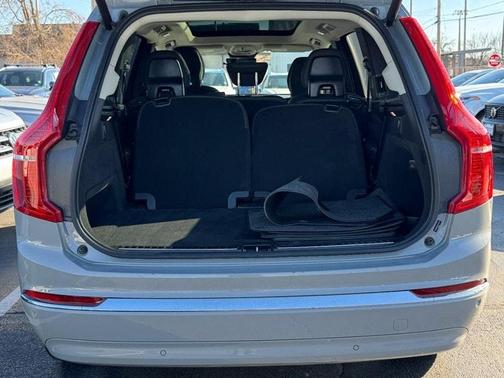 2025 Volvo XC90 B6 Plus 7-Seater