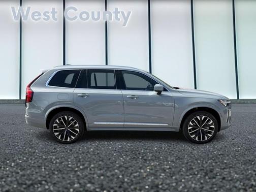 2025 Volvo XC90 B6 Plus 7-Seater