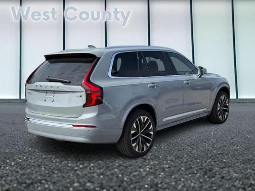 2025 Volvo XC90 B6 Plus 7-Seater