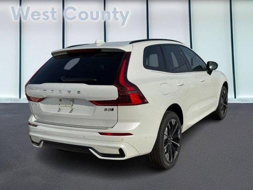 2026 Volvo XC60 B5 Plus