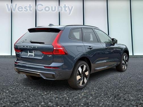 2025 Volvo XC60 Plug-In Hybrid T8 AWD Plus