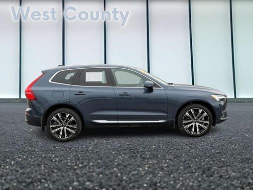 2023 Volvo XC60 Recharge Plug-In Hybrid T8 Ultimate Bright Theme