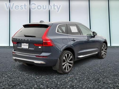 2023 Volvo XC60 Recharge Plug-In Hybrid T8 Ultimate Bright Theme
