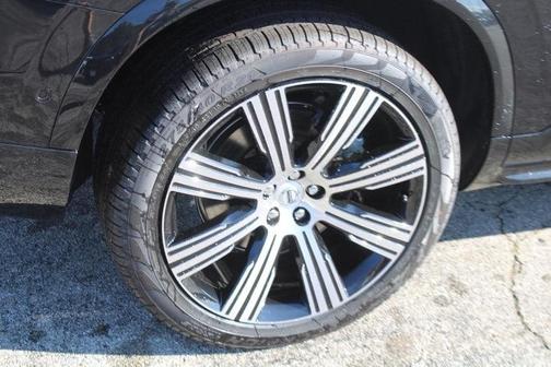 2025 Volvo XC90 B6 AWD Plus 7-Seater