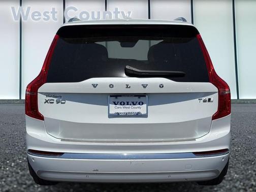 2022 Volvo XC90 T6 Inscription 7 Passenger