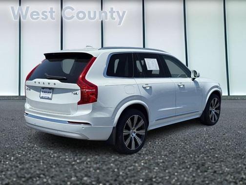 2022 Volvo XC90 T6 Inscription 7 Passenger