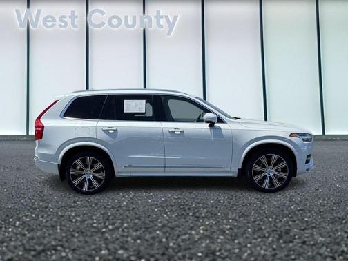 2022 Volvo XC90 T6 Inscription 7 Passenger