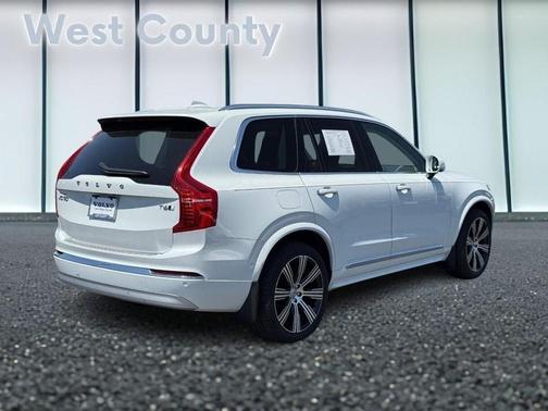 2022 Volvo XC90 T6 Inscription 7 Passenger