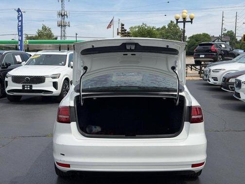 Pure White 2016 Volkswagen Jetta 1.8T SEL