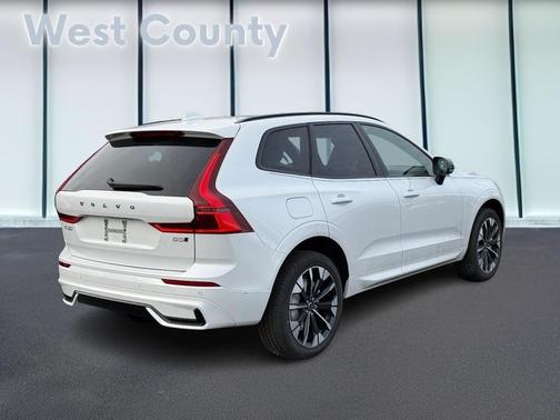 2026 Volvo XC60 B5 Plus